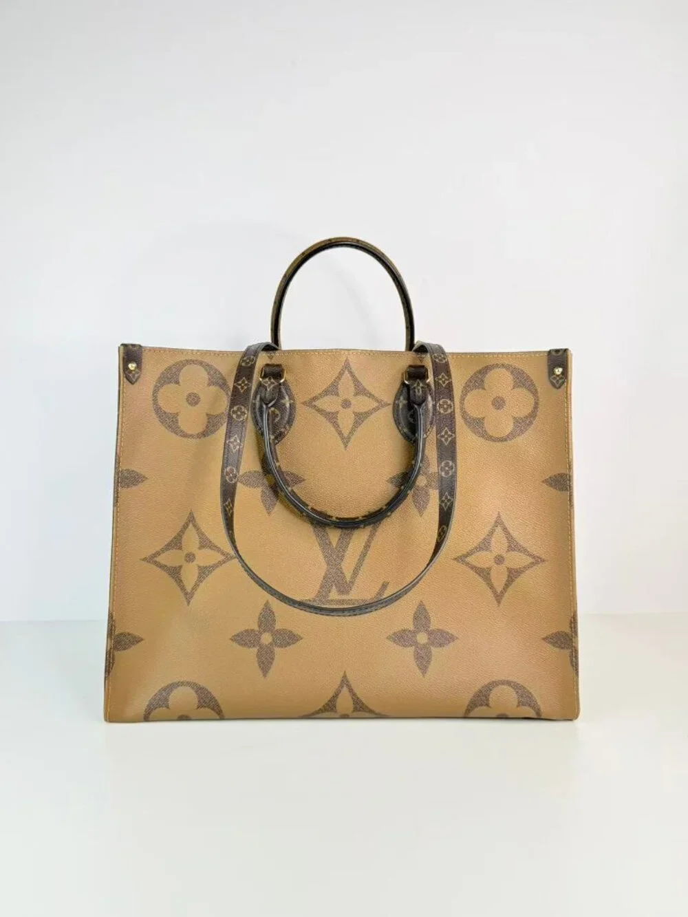 Louis Vuitton onthego GM giant monogram